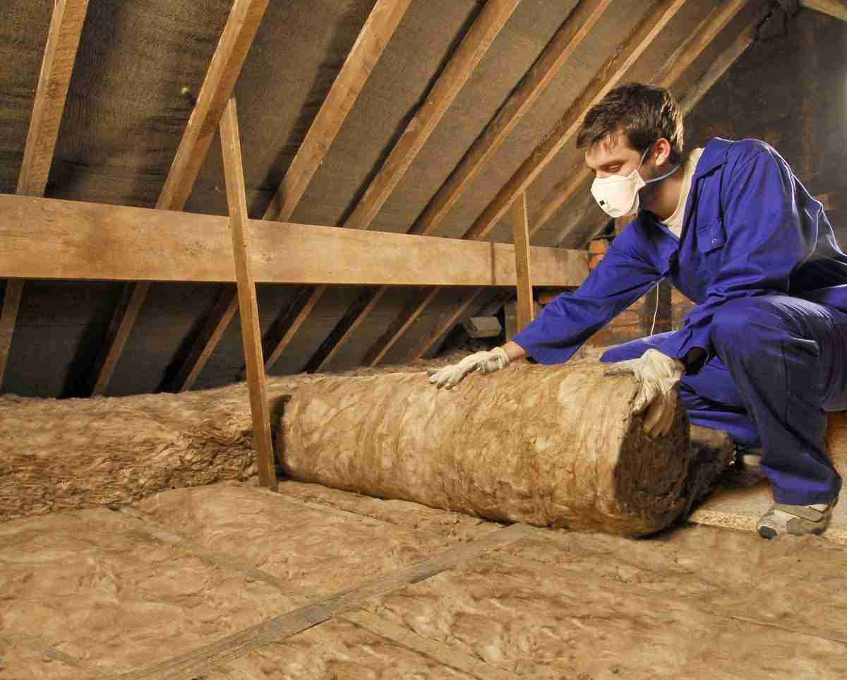 Glass-Mineral-Wool-insulation-should-be-installed-in-two-layers.-The-first-layer-should-be-the-same-depth-as-the-joists--scaled
